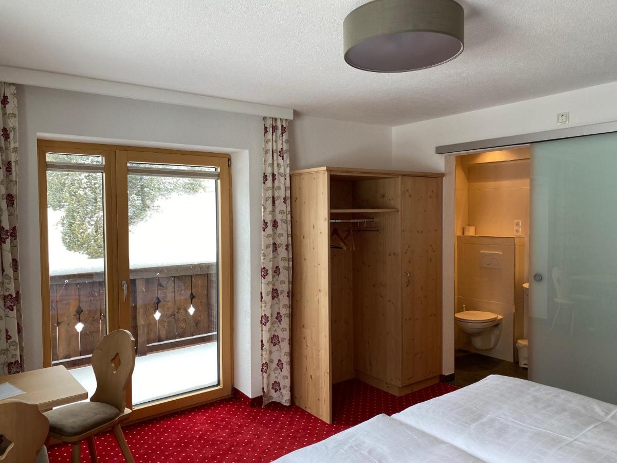 Pension Kandaharblick Pettneu am Arlberg Esterno foto