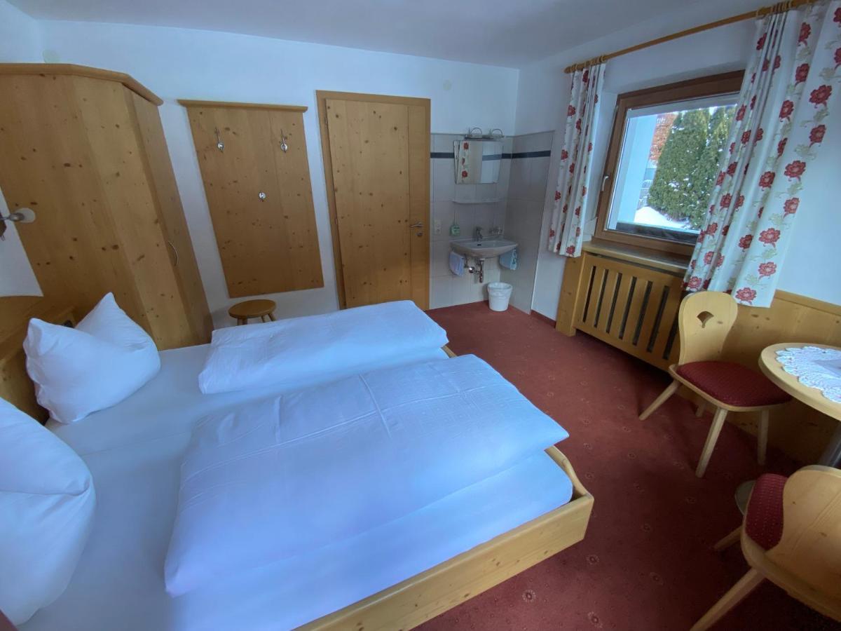 Pension Kandaharblick Pettneu am Arlberg Esterno foto